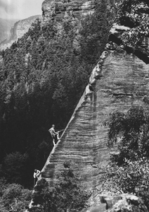 Zdeněk a Pavel Weingartlovi ve Staré cestě VI na Vojtěcha, Pravý břeh Labáku, 80. léta, foto Vláďa Pelc, archiv Jardy Uhra
